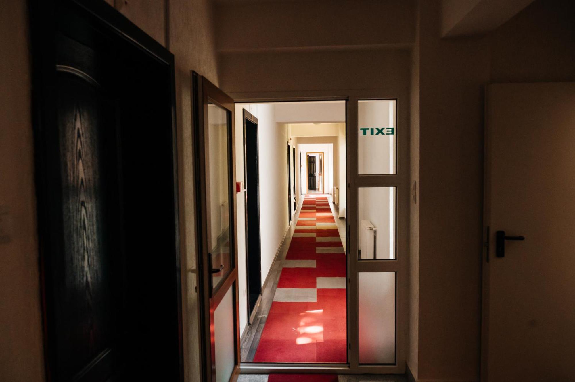 Casa Octavian Hotel Sucevita Exterior photo